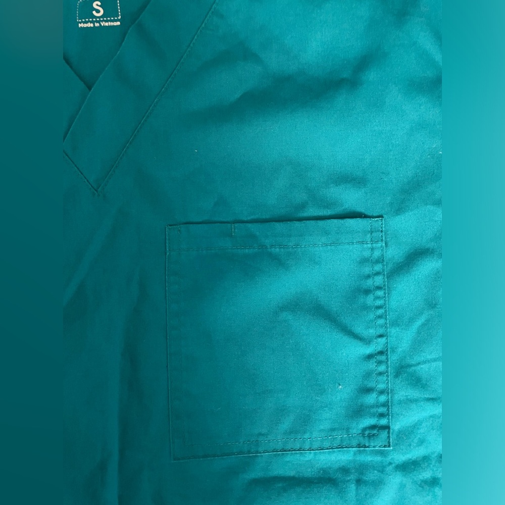 Scrub top👩⚕️ - Picture 3 of 4